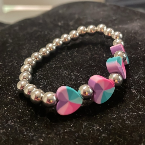 7” beaded stackable stretch bracelet with 23 silver beads & 4 heart shaped beads - Picture 6 of 13